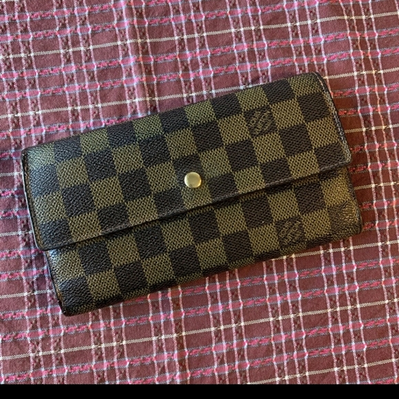 Louis Vuitton Handbags - Louis Vuitton trifold  wallet